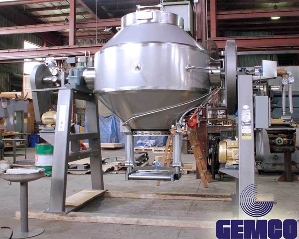 Double cone industrial mixers and blenders